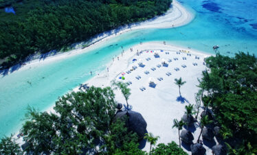 Ile Aux Cerf + GRSE Waterfall + BBQ | Private Boat