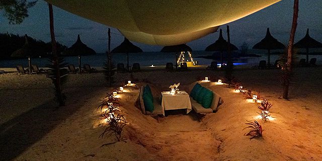 exclusive-romantic-dinner-ile-aux-cerfs (4)